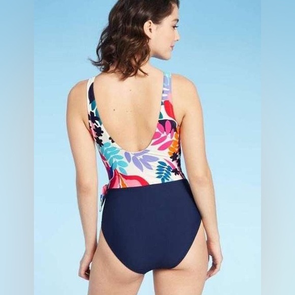 (B52) Sea Angel Floral One Piece bathing suit, Size Medium, NWT - Picture 15 of 15